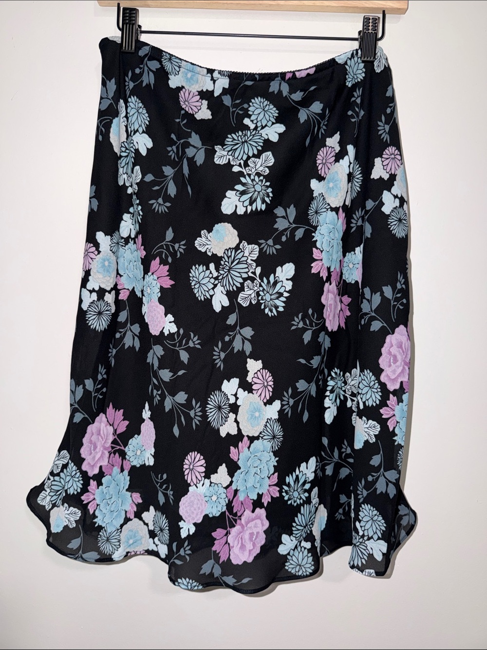 Hillard & Hanson Black Mini Skirt with Blue & Lilac Florals